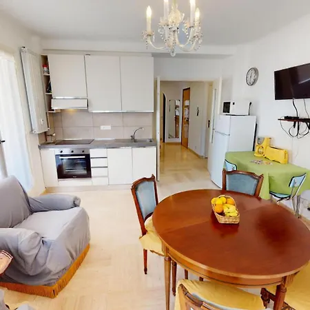 Saint Christophe - Giotto - Joli Et Agreable 3 Pieces Avec Balcon Et Petit Apercu Mer Mae-9004 Apartmán Menton